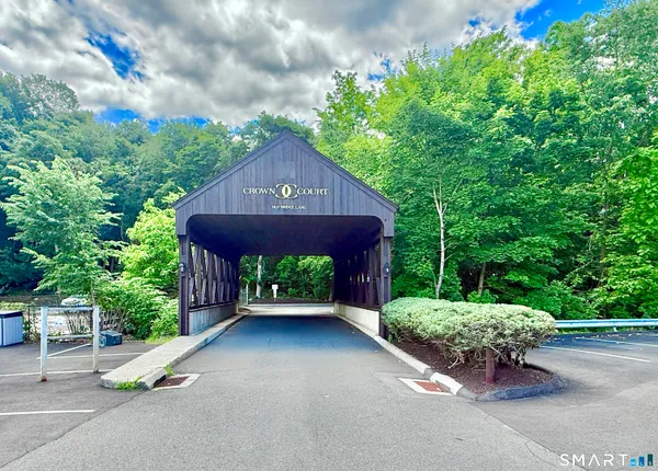$2,000 | 34 A Padanaram Road, Unit 127, Danbury, CT 06811
