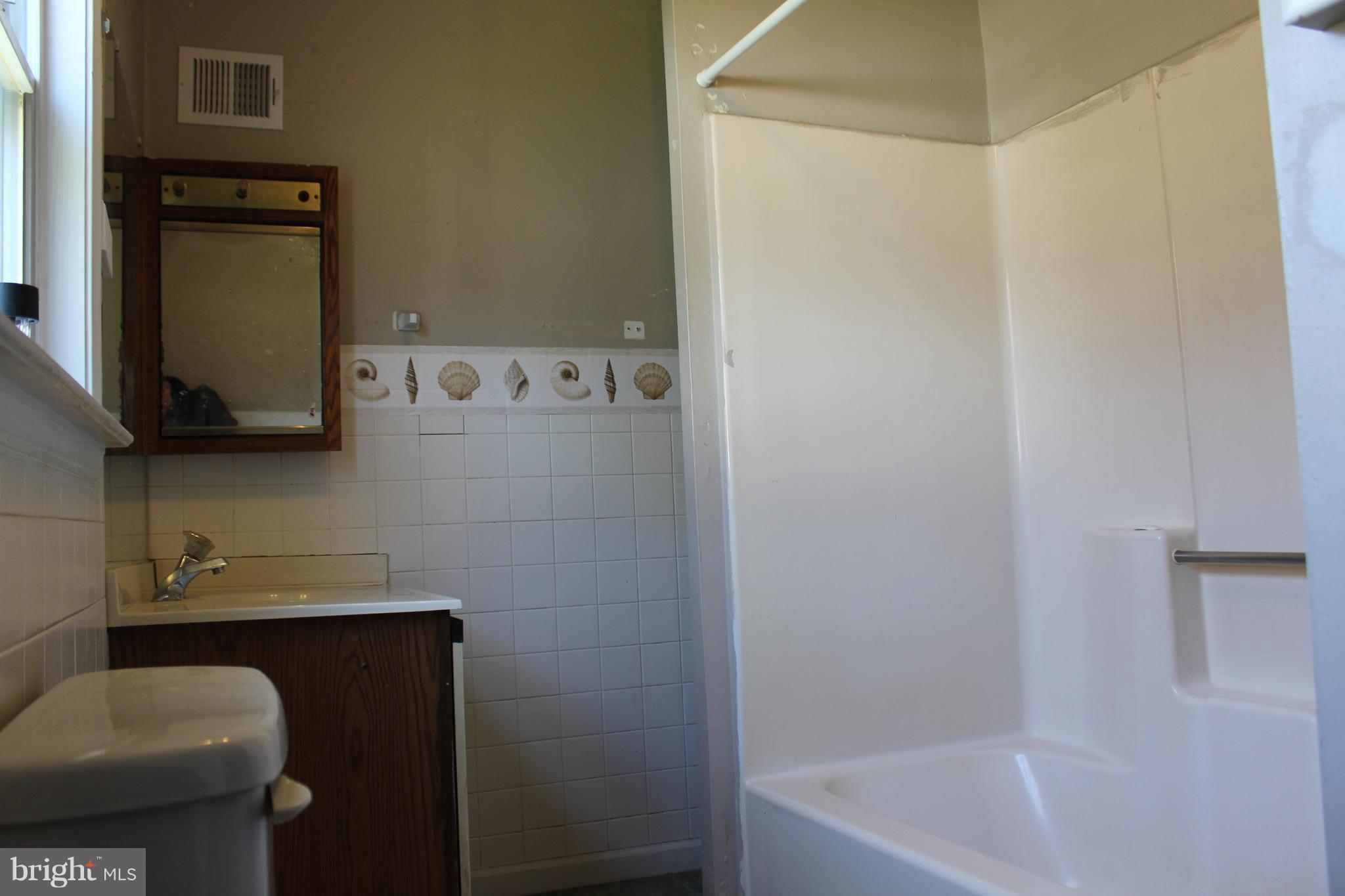 21322 Greenbrier Road Boonsboro, MD 21713 - Photo 12 of 21 Bath (Master)