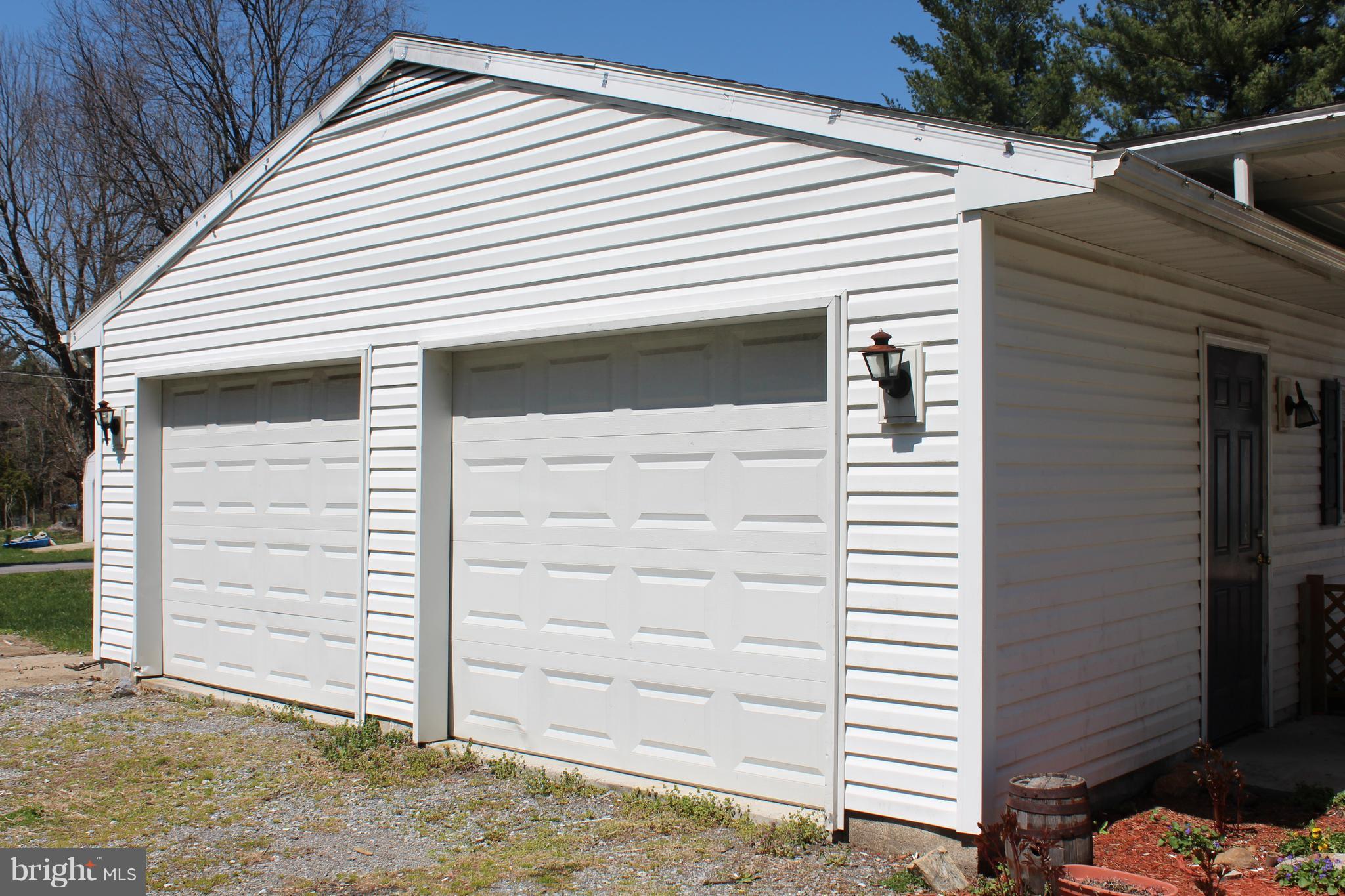 21322 Greenbrier Road Boonsboro, MD 21713 - Photo 13 of 21 Two car garage