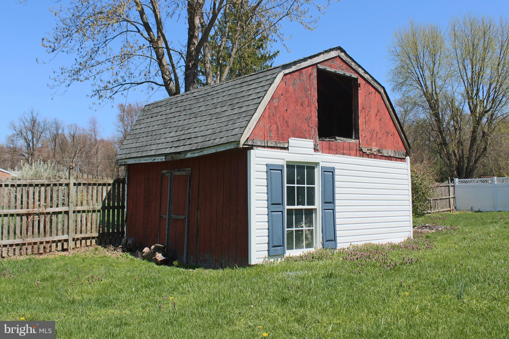 21322 Greenbrier Road Boonsboro, MD 21713 - Photo 14 of 21 Barn style shed