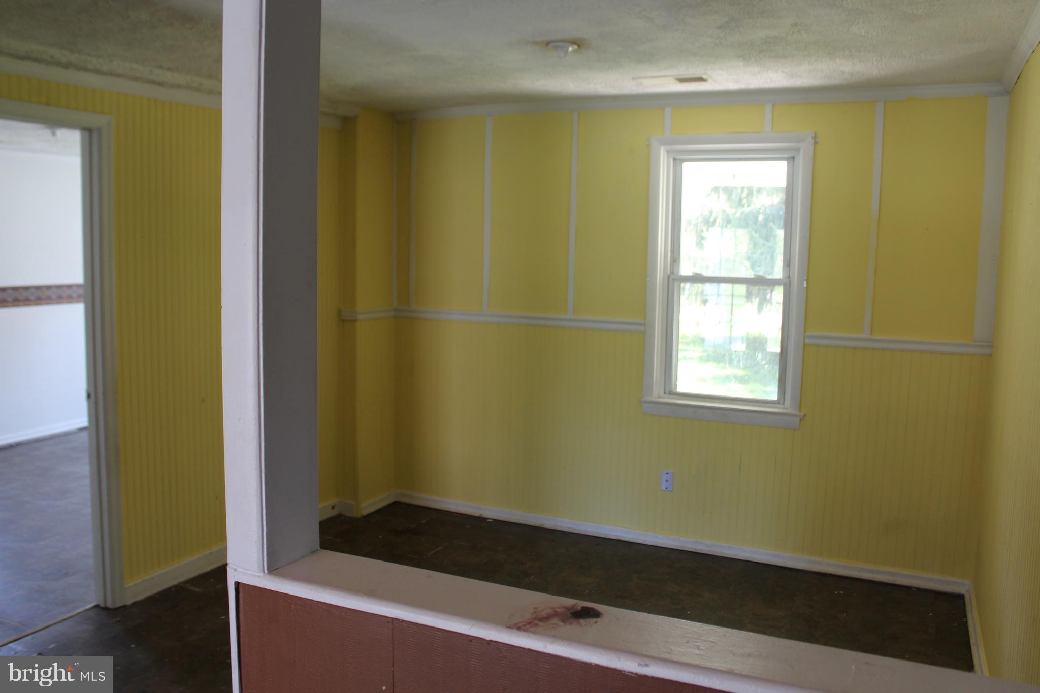 21322 Greenbrier Road Boonsboro, MD 21713 - Photo 6 of 21 Dining Room looking in from the kitchen