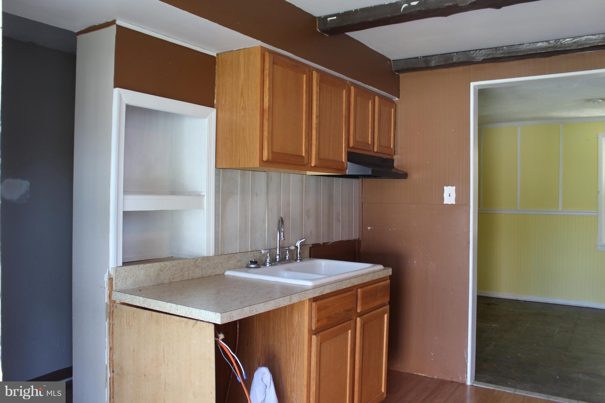 21322 Greenbrier Road Boonsboro, MD 21713 - Photo 8 of 21 Kitchen