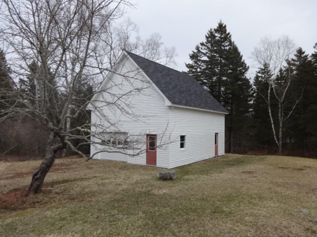 94 Dix Point Road Bernard, ME 04612 - Photo 3 of 20 Photo