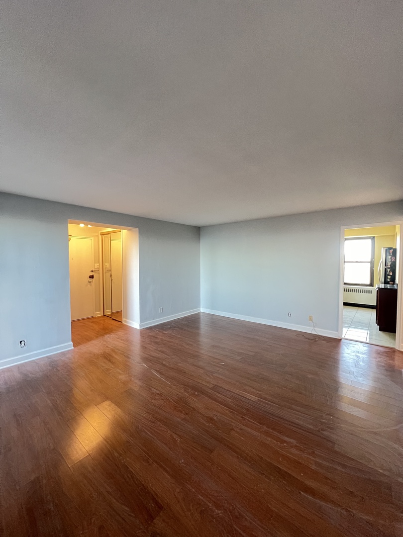 6118 North Sheridan Road, Unit 607 Chicago, IL 60660 - Photo 4 of 13 Gallery Image 4