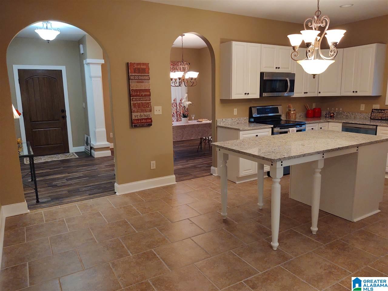 445 Heathersage Road Alabaster, AL 35114 - Photo 9 of 50