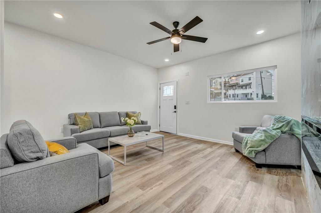 5115 Poe Way Pittsburgh, PA 15201 - Photo 15 of 32