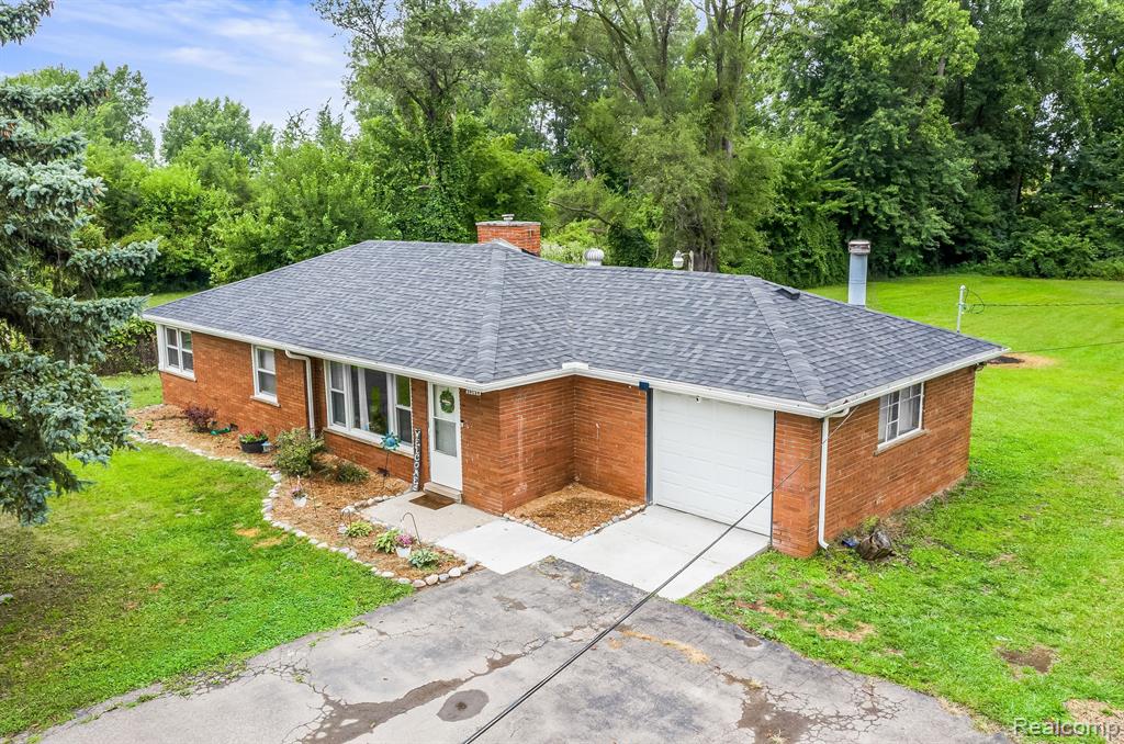 39136 Ecorse Road Romulus, MI 48174 - Photo 17 of 33