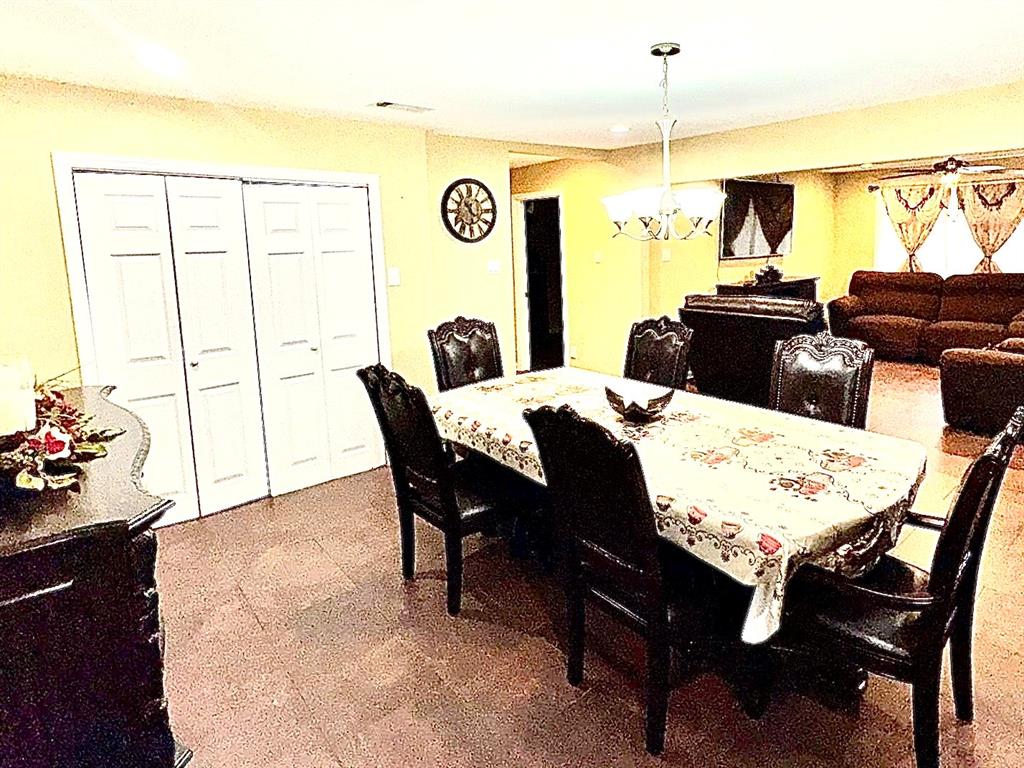 5216 Terrace Trail Sansom Park, TX 76114 - Photo 16 of 34 a living room with furniture and a window