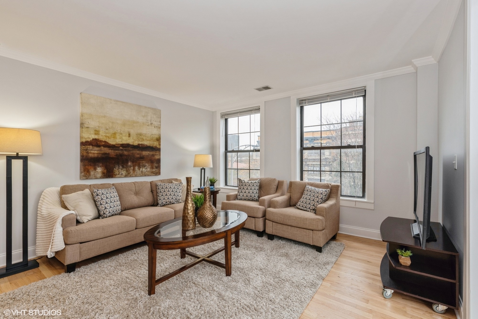 4144 North Sheridan Road, Unit 310 Chicago, IL 60613 - Photo 3 of 21 Gallery Image 3