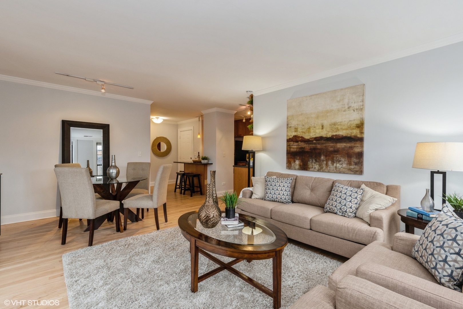 4144 North Sheridan Road, Unit 310 Chicago, IL 60613 - Photo 6 of 21 Gallery Image 6
