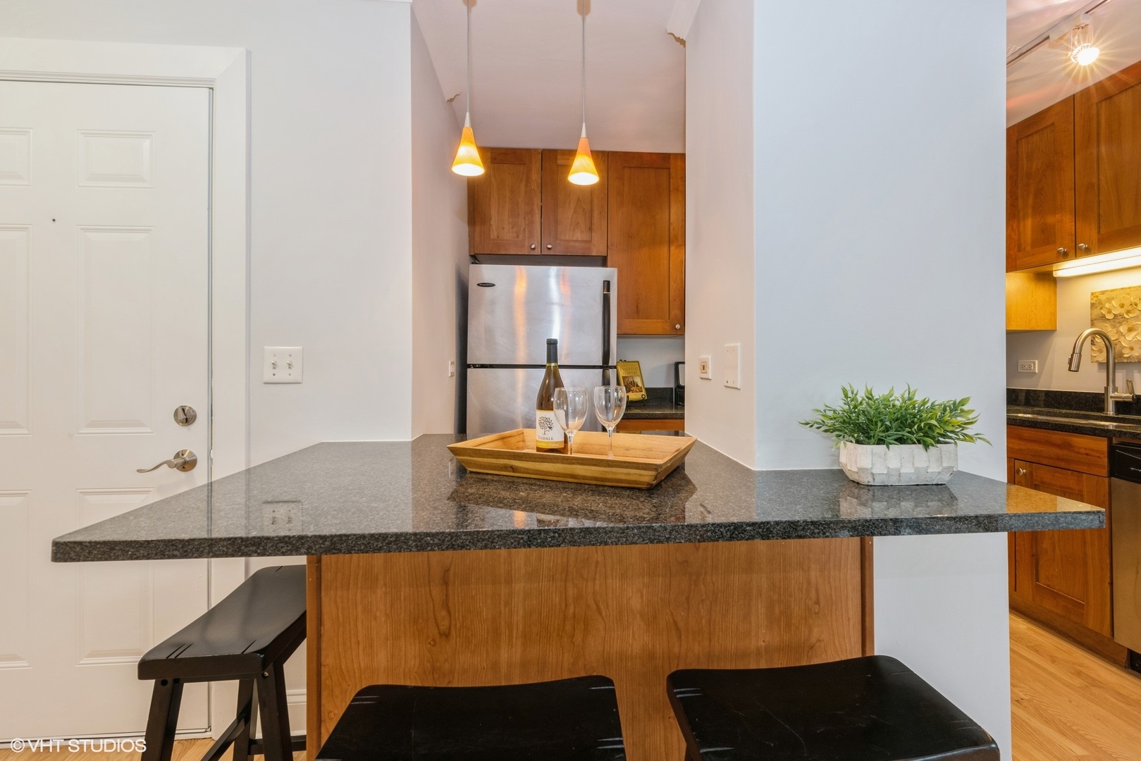 4144 North Sheridan Road, Unit 310 Chicago, IL 60613 - Photo 8 of 21 Gallery Image 8