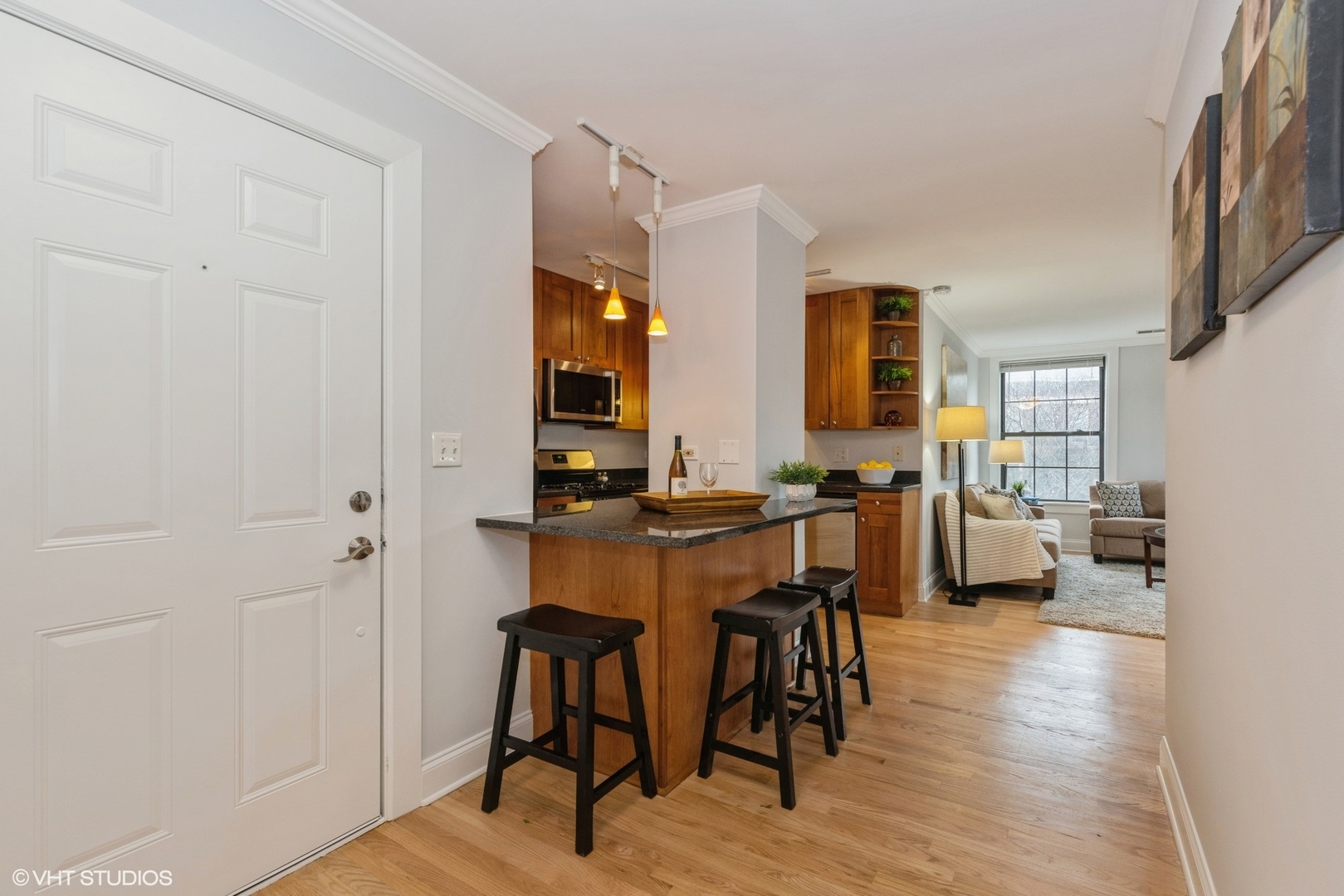 4144 North Sheridan Road, Unit 310 Chicago, IL 60613 - Photo 10 of 21 Gallery Image 10