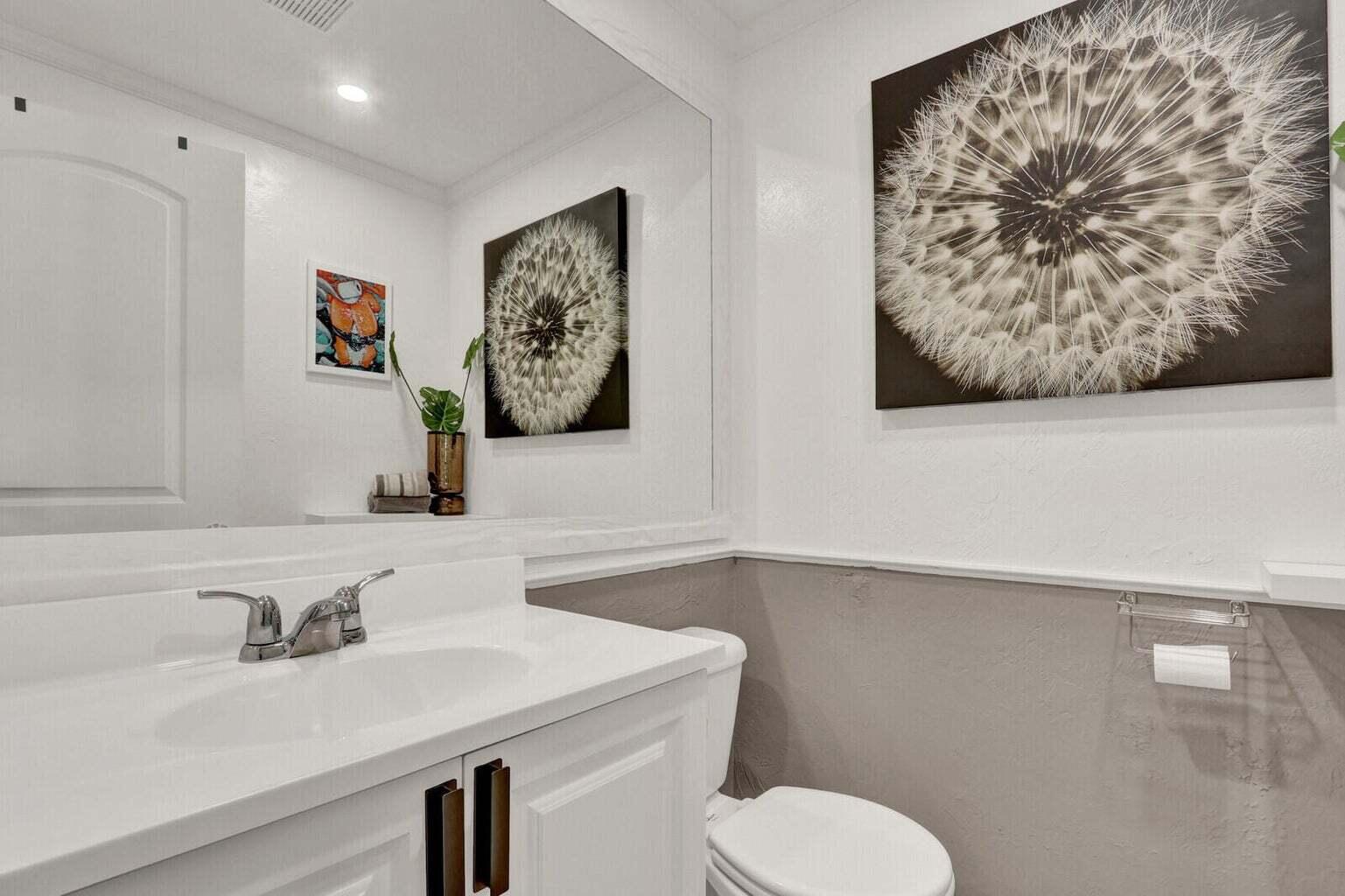 279 Flanders F Delray Beach, FL 33484 - Photo 18 of 18 Half Bath