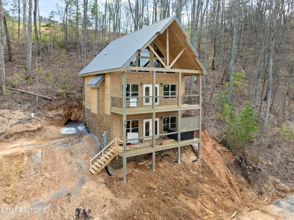 $759,000 | 3308 Pine Peak Way, Sevierville, TN 37862