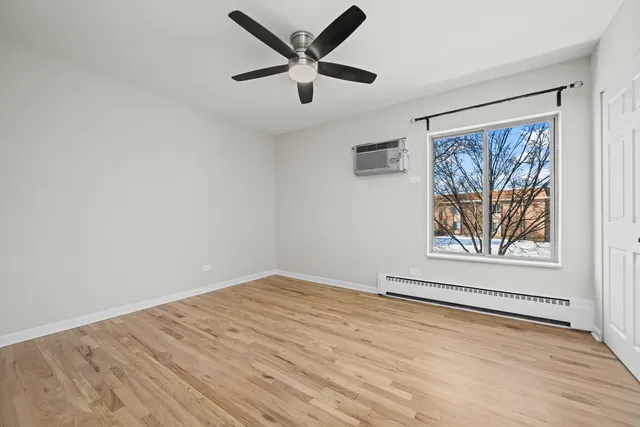 $275,000 | 2411 North Kennicott Drive, Unit 2B, Arlington Heights, IL 60004