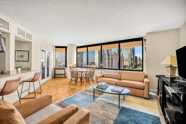$1,395,000 | 415 East 37th Street, Unit 21J | Murray Hill