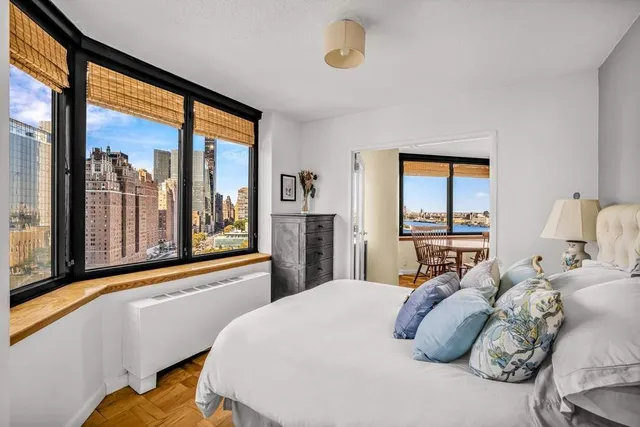 $1,395,000 | 415 East 37th Street, Unit 21J | Murray Hill