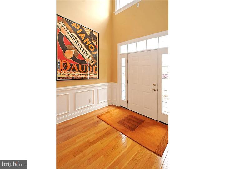 138 Biddle Road Paoli, PA 19301 - Photo 3 of 20 Foyer