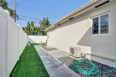 $799,000 | 2129 Northeast 62nd Street, Fort Lauderdale, FL 33308