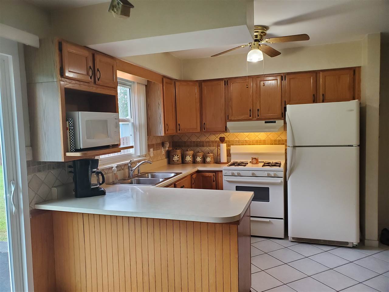 4075 West Lake Road Clio, MI 48420 - Photo 17 of 32 31391103-18.JPG