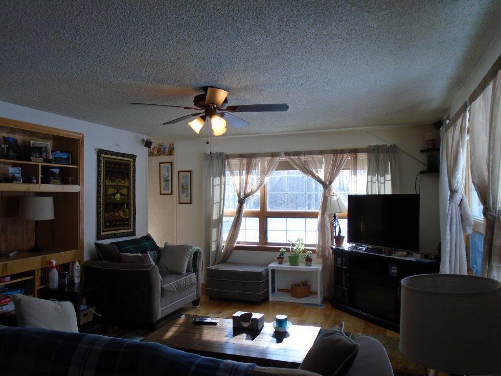 112 Green Road Fairfield, ME 04937 - Photo 12 of 24 Living Room