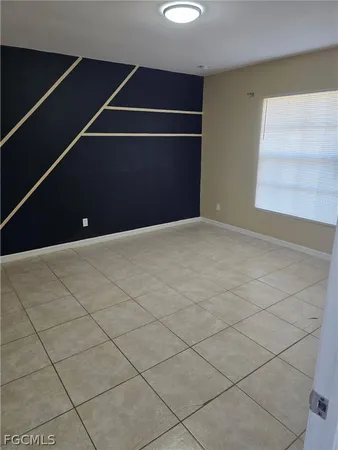 $1,300 | 2633 Sunniland Boulevard, Lehigh Acres, FL 33971