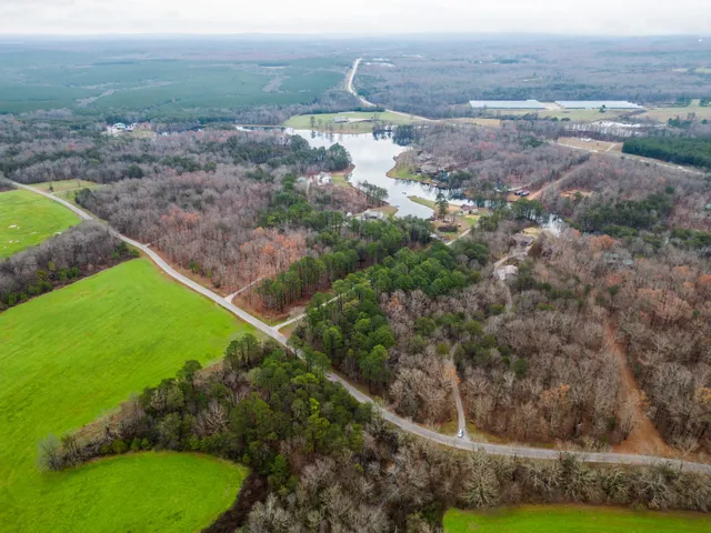 $849,500 | 374 Eagle Lake Road, Coalmont, TN 37313