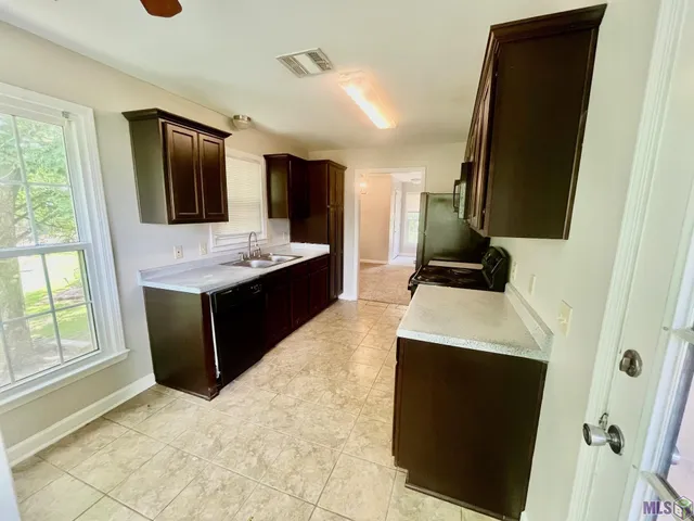 $166,000 | 7824 Jefferson Pl Boulevard, Unit 14C, Baton Rouge, LA 70809