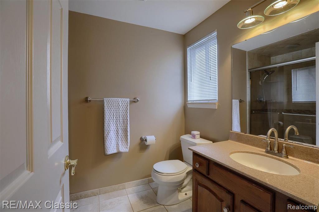 695 Plum Ridge Drive Rochester Hills, MI 48309 - Photo 29 of 38