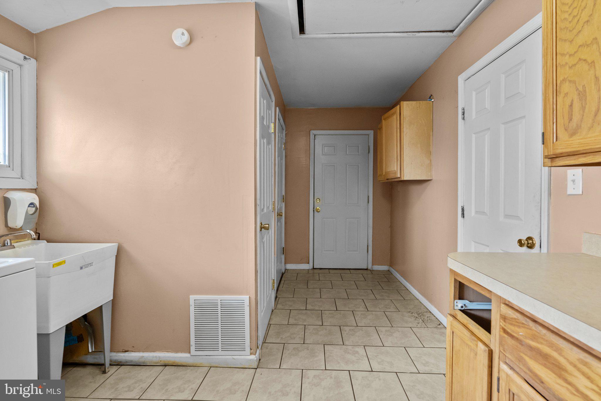142 Harmony Road Levittown, PA 19056 - Photo 11 of 22 Gallery Image 11
