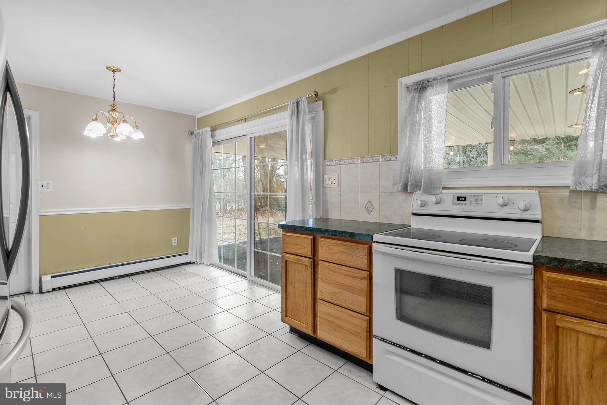 142 Harmony Road Levittown, PA 19056 - Photo 9 of 22 Gallery Image 9