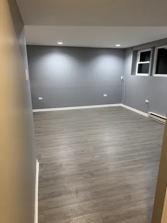 $1,800 | 323 22nd Avenue, Unit G, Bellwood, IL 60104