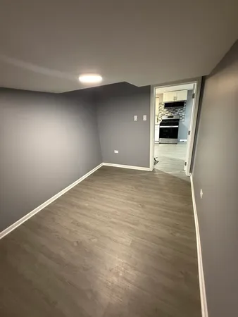 $1,800 | 323 22nd Avenue, Unit G, Bellwood, IL 60104