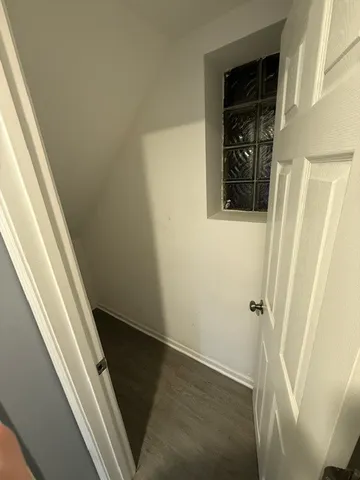 $1,850 | 323 22nd Avenue, Unit G, Bellwood, IL 60104