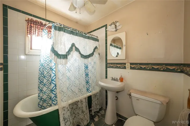 $199,900 | 391 Walnut Street, Lockport City, NY 14094