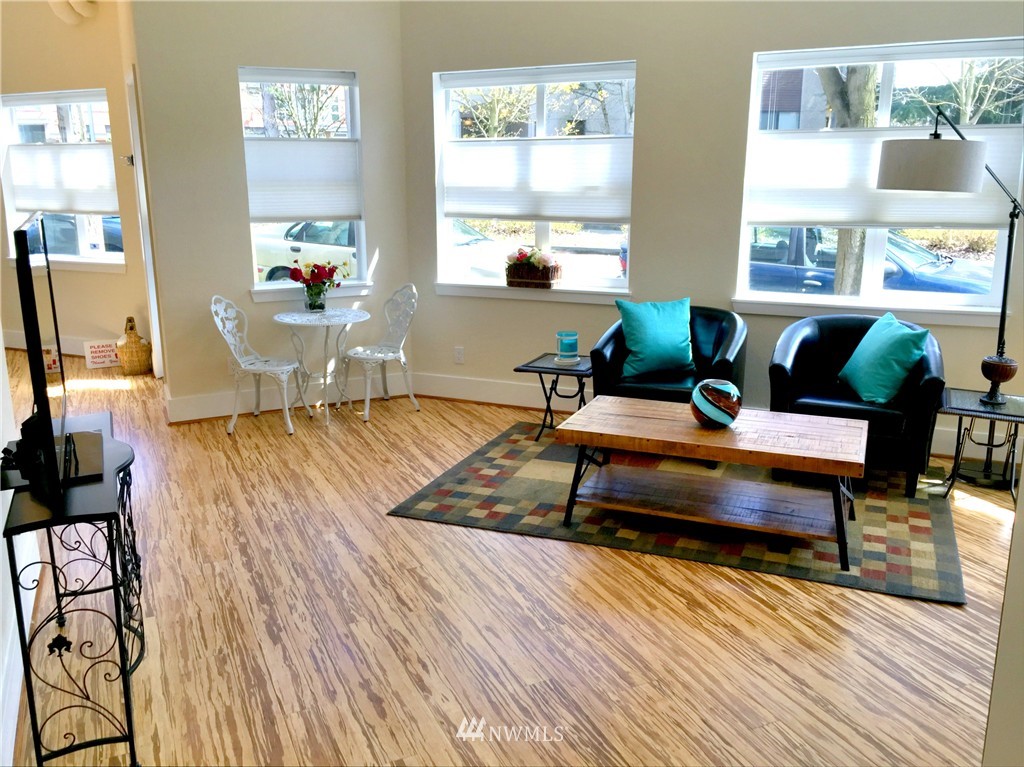 3929 Bridge Way North, Unit 101 Seattle, WA 98103 - Photo 11 of 18