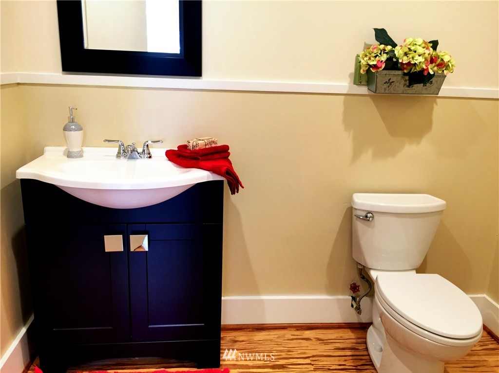 3929 Bridge Way North, Unit 101 Seattle, WA 98103 - Photo 14 of 18