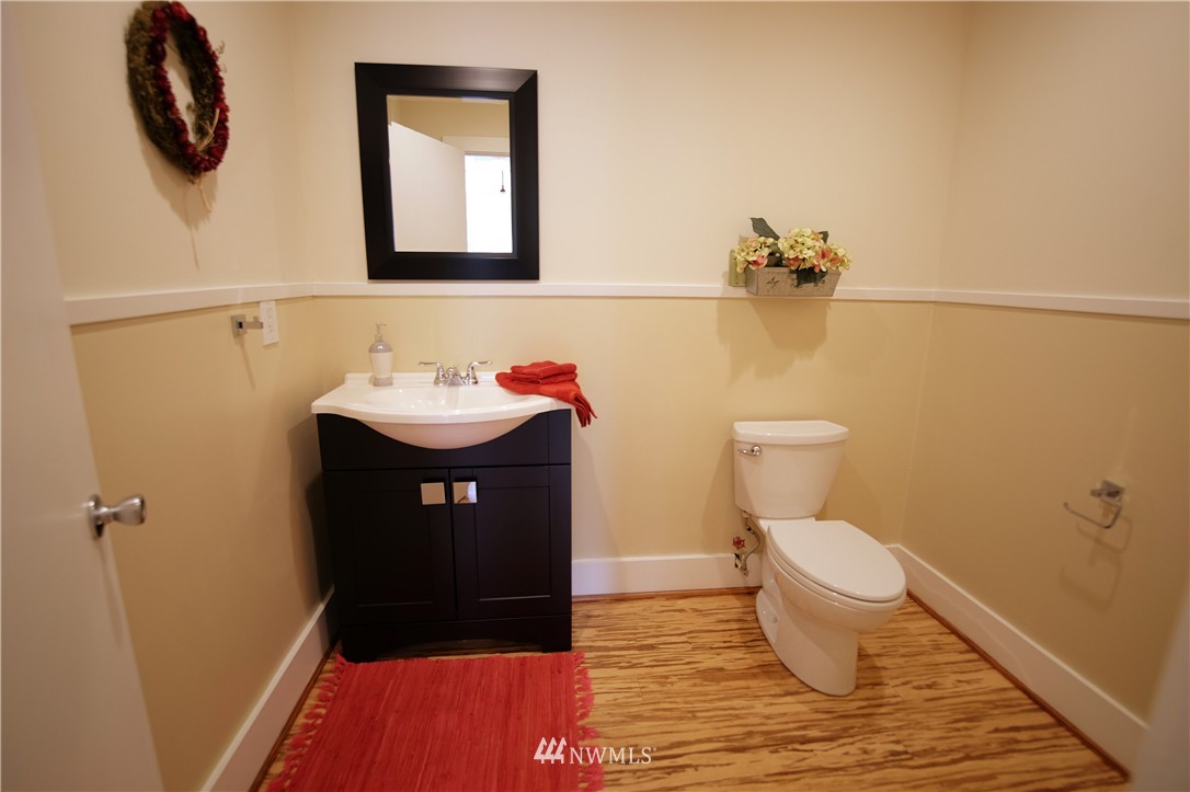 3929 Bridge Way North, Unit 101 Seattle, WA 98103 - Photo 15 of 18