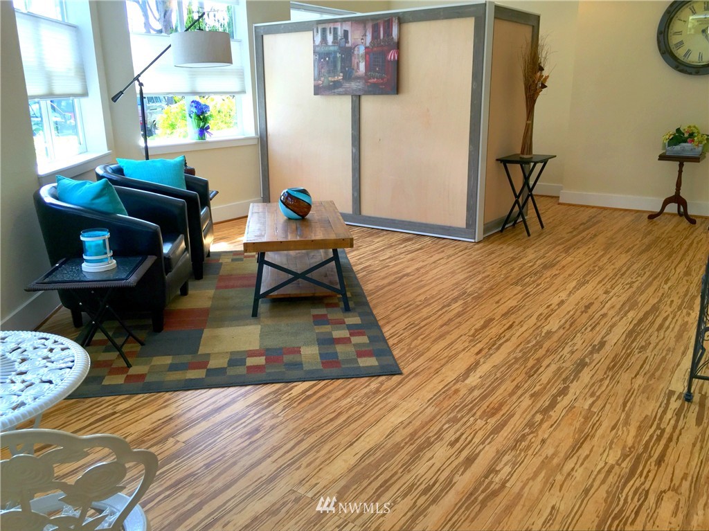 3929 Bridge Way North, Unit 101 Seattle, WA 98103 - Photo 8 of 18