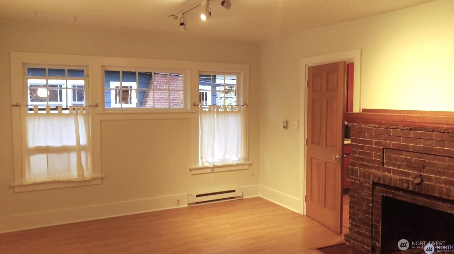 303 North 64th Street Seattle, WA 98103 - Photo 14 of 23