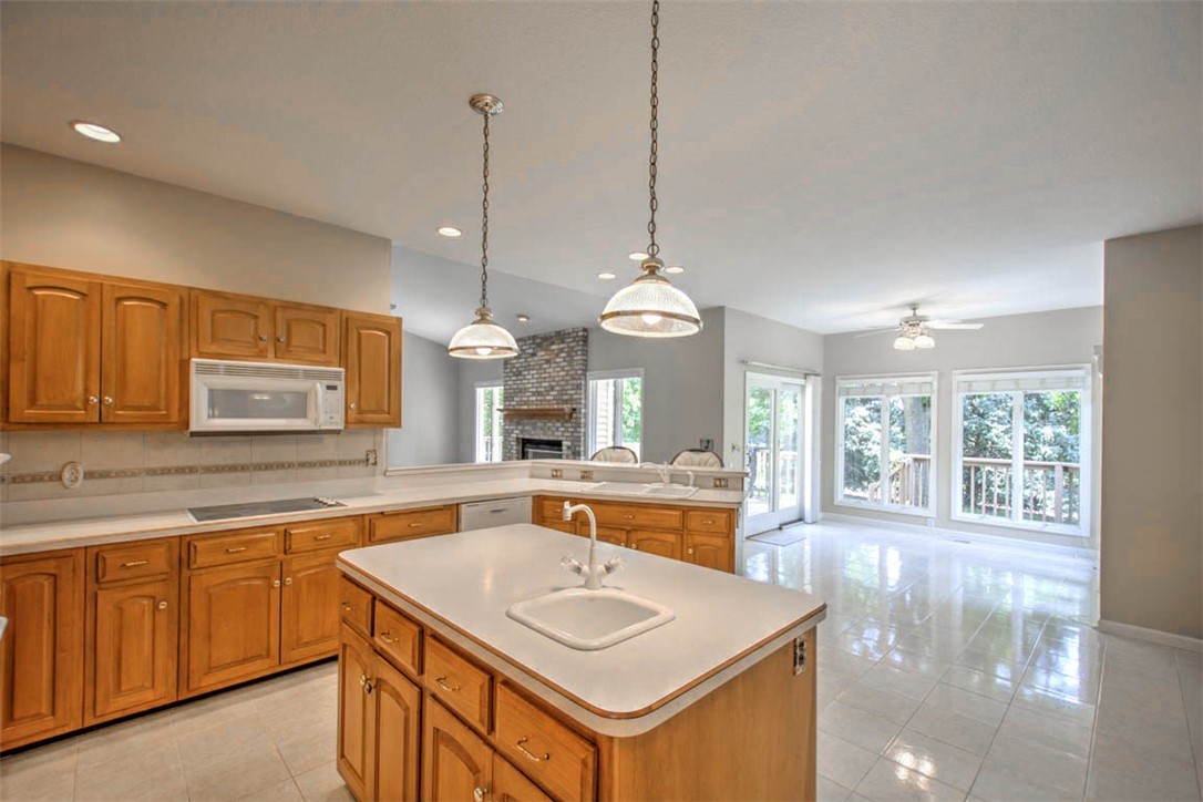 1198 Wedgewood Court Decatur, IL 62526 - Photo 14 of 40 Gallery Image 14