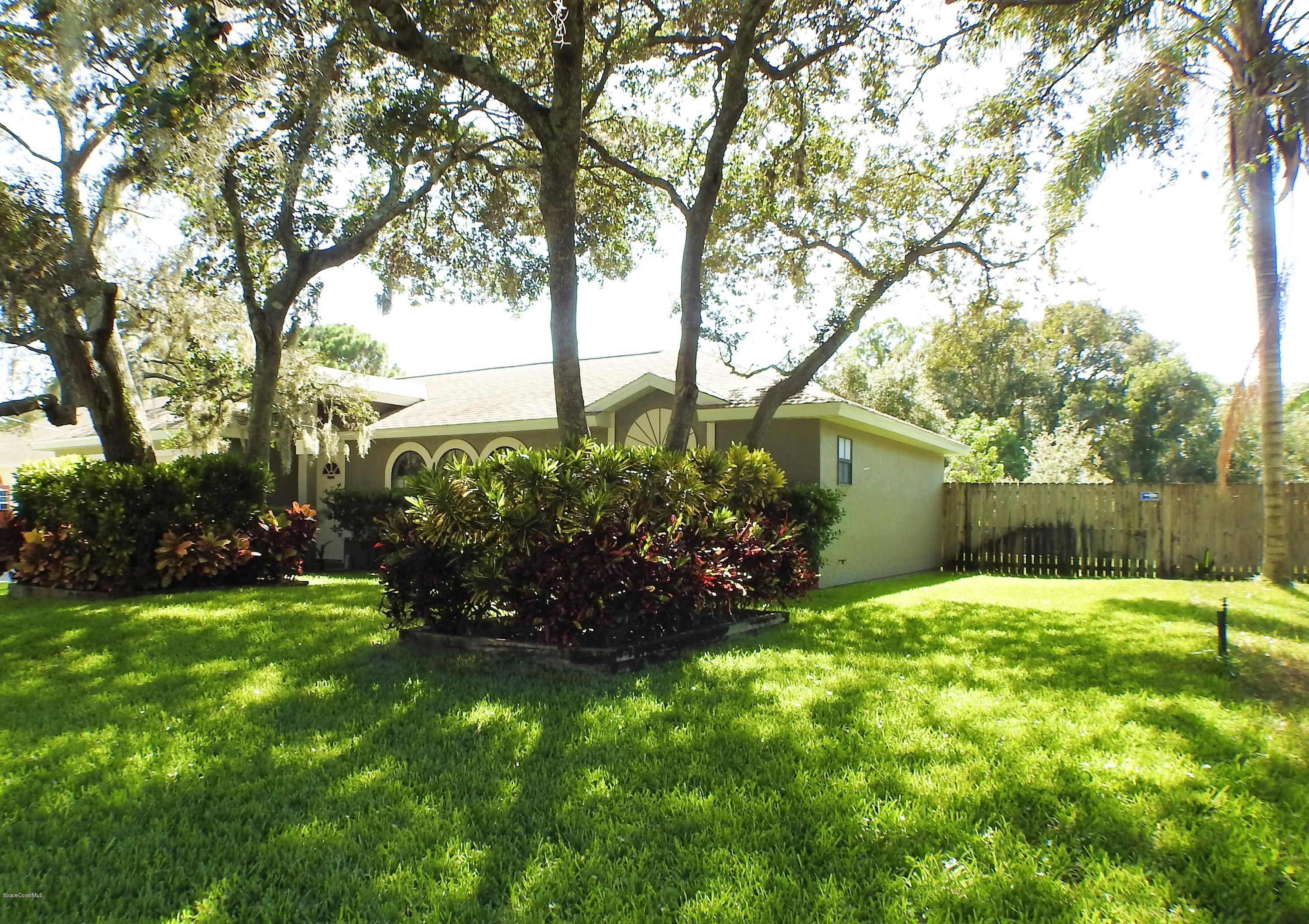 5988 Rena Avenue Cocoa, FL 32927 - Photo 3 of 35 Front side
