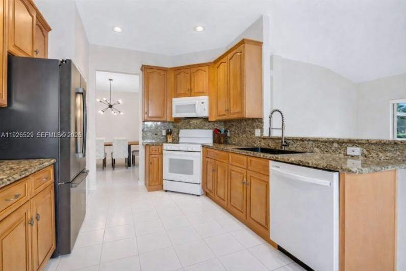 22065 Palm Grass Drive Boca Raton, FL 33428 - Photo 7 of 46