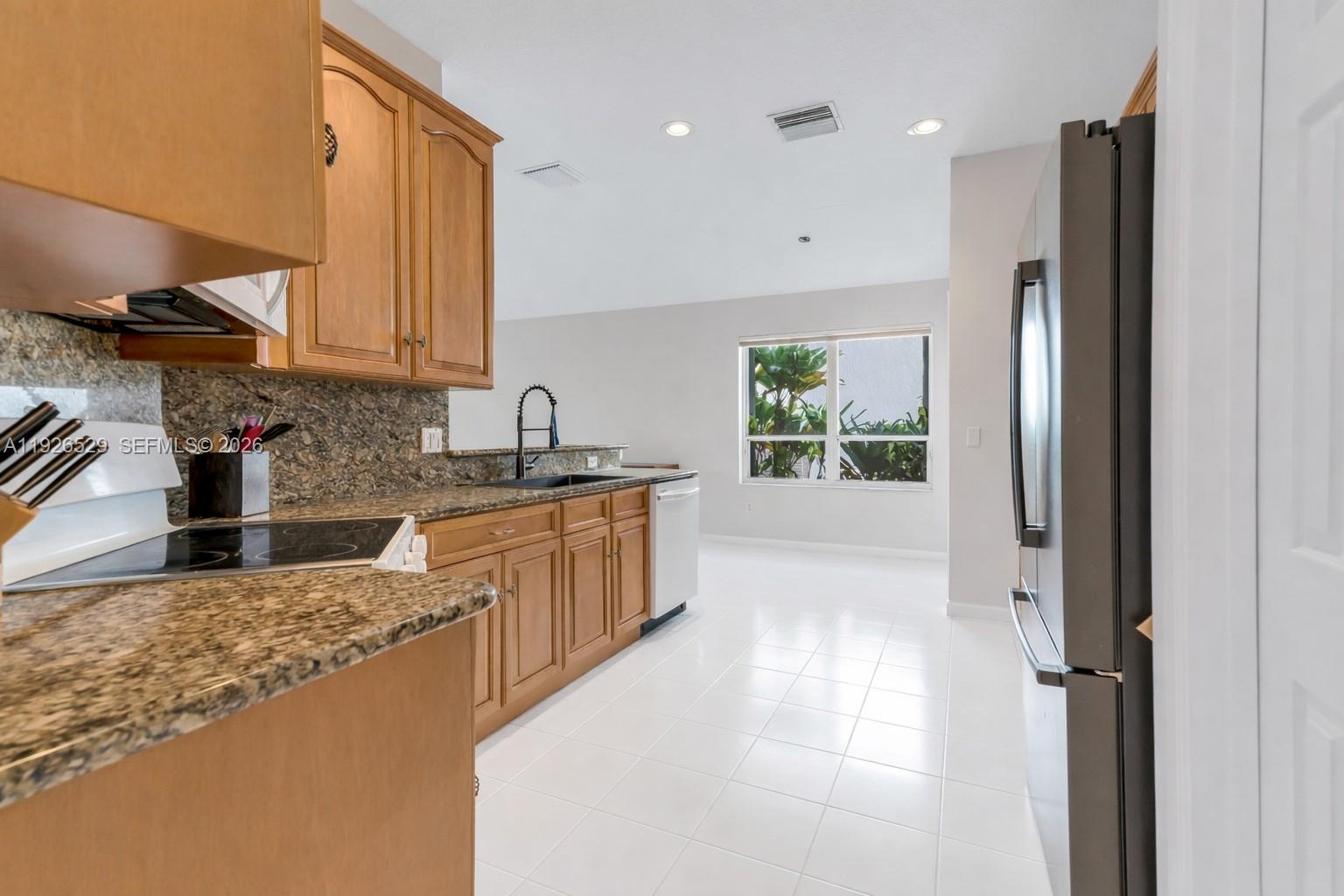 22065 Palm Grass Drive Boca Raton, FL 33428 - Photo 8 of 46