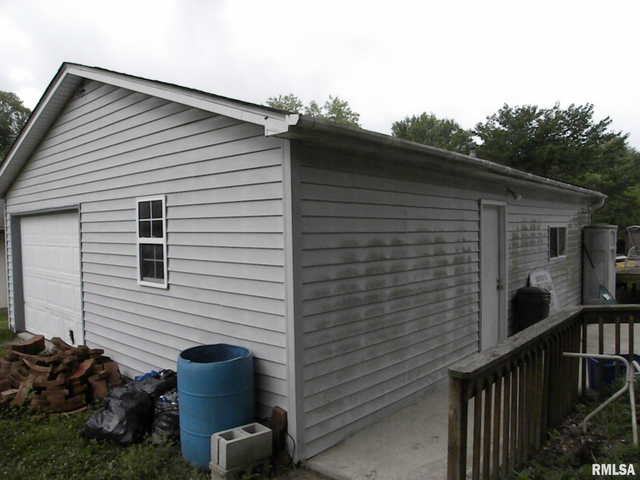 5369 Country Club Road Murphysboro, IL 62966 - Photo 3 of 17