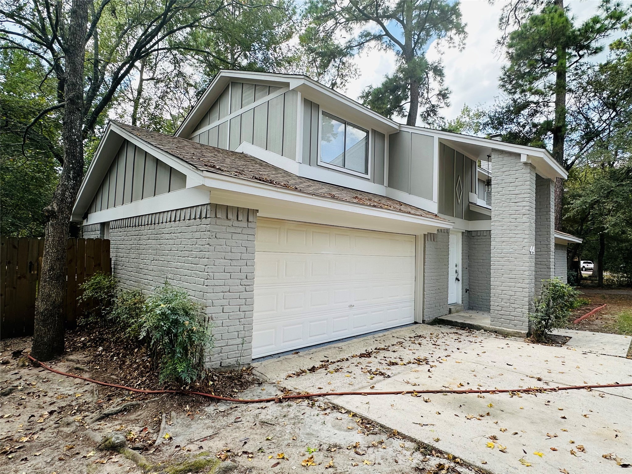 44 Yewleaf Road The Woodlands, TX 77381 - Photo 4 of 33 Gallery Image 4