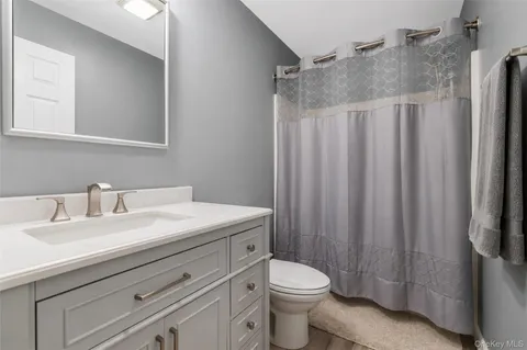 $929,000 | 3 Cheshire Road, Bethpage, NY 11714