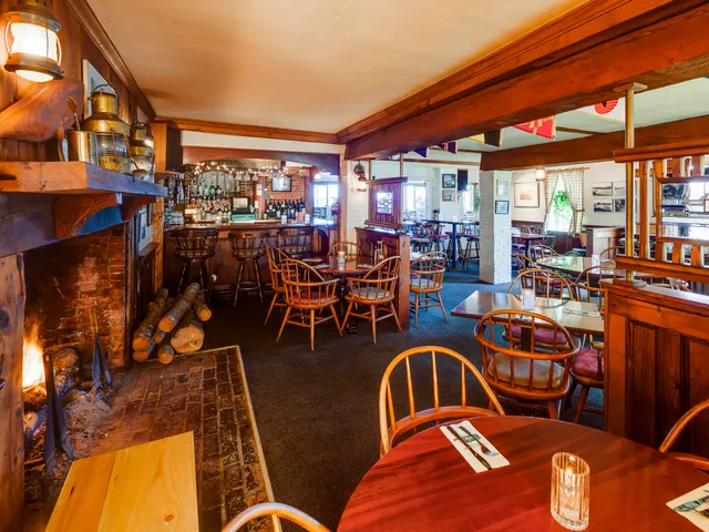 $1,190,000 | 2531 Atlantic Highway, Lincolnville, ME 04849