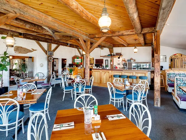 $1,190,000 | 2531 Atlantic Highway, Lincolnville, ME 04849