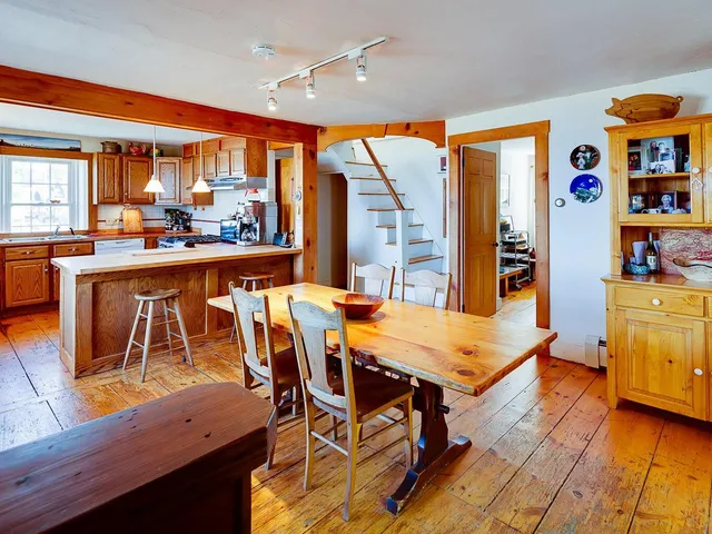 $1,190,000 | 2531 Atlantic Highway, Lincolnville, ME 04849